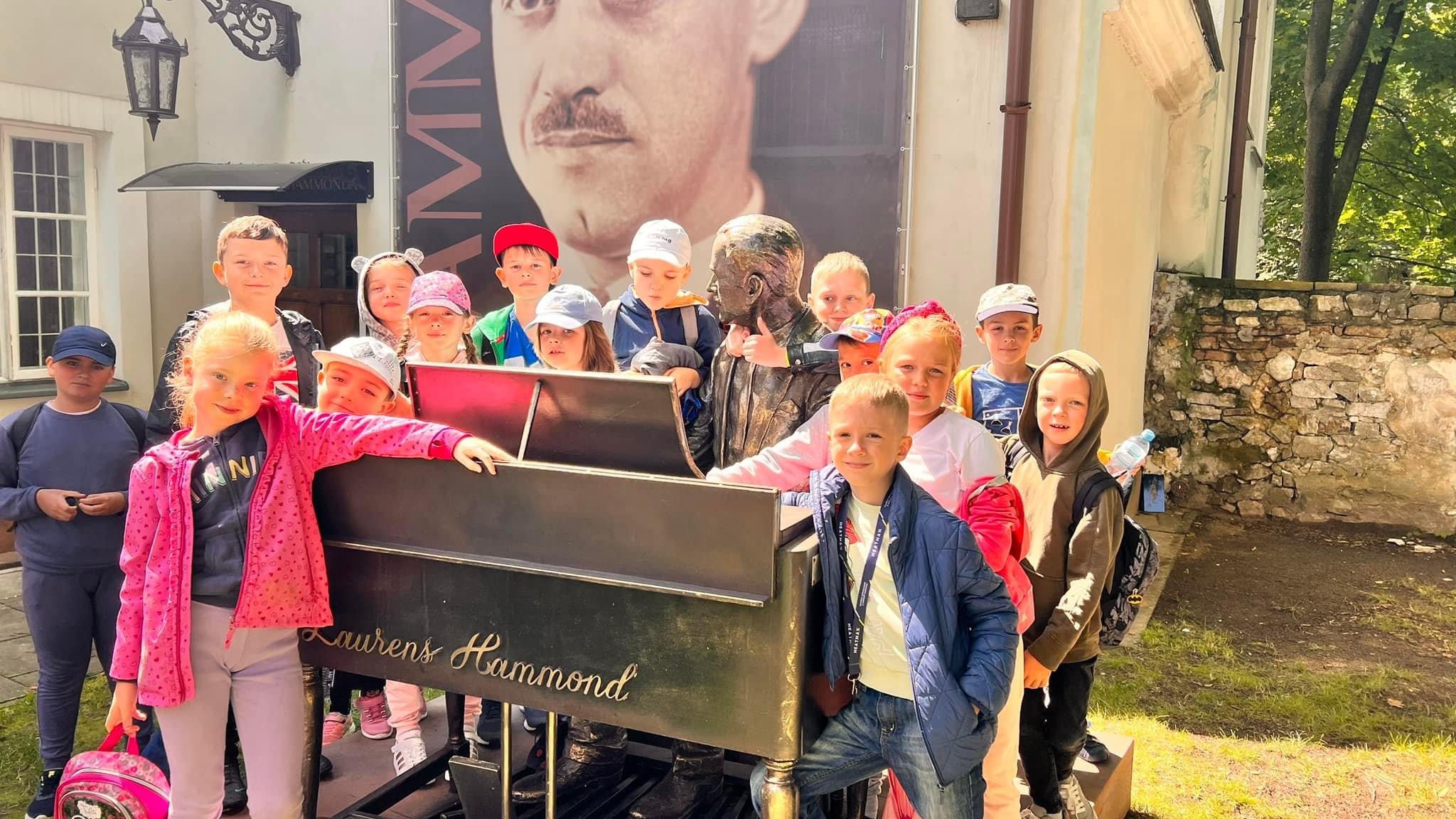 Ponad setka dzieci z Ukrainy wzięła udział w letnich kursach integracyjnych  w województwie świętokrzyskim