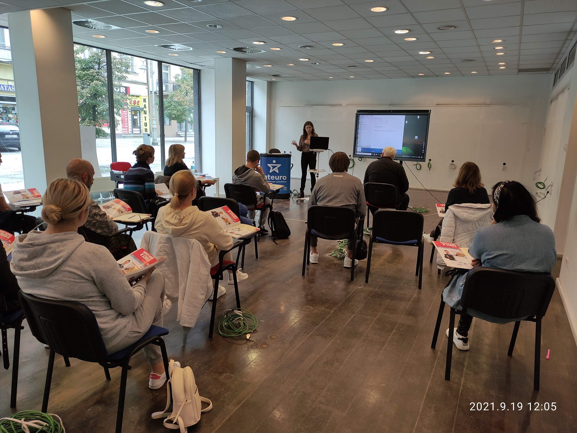 Trwają bezpłatne kursy języka polskiego dla cudzoziemców w Kielcach